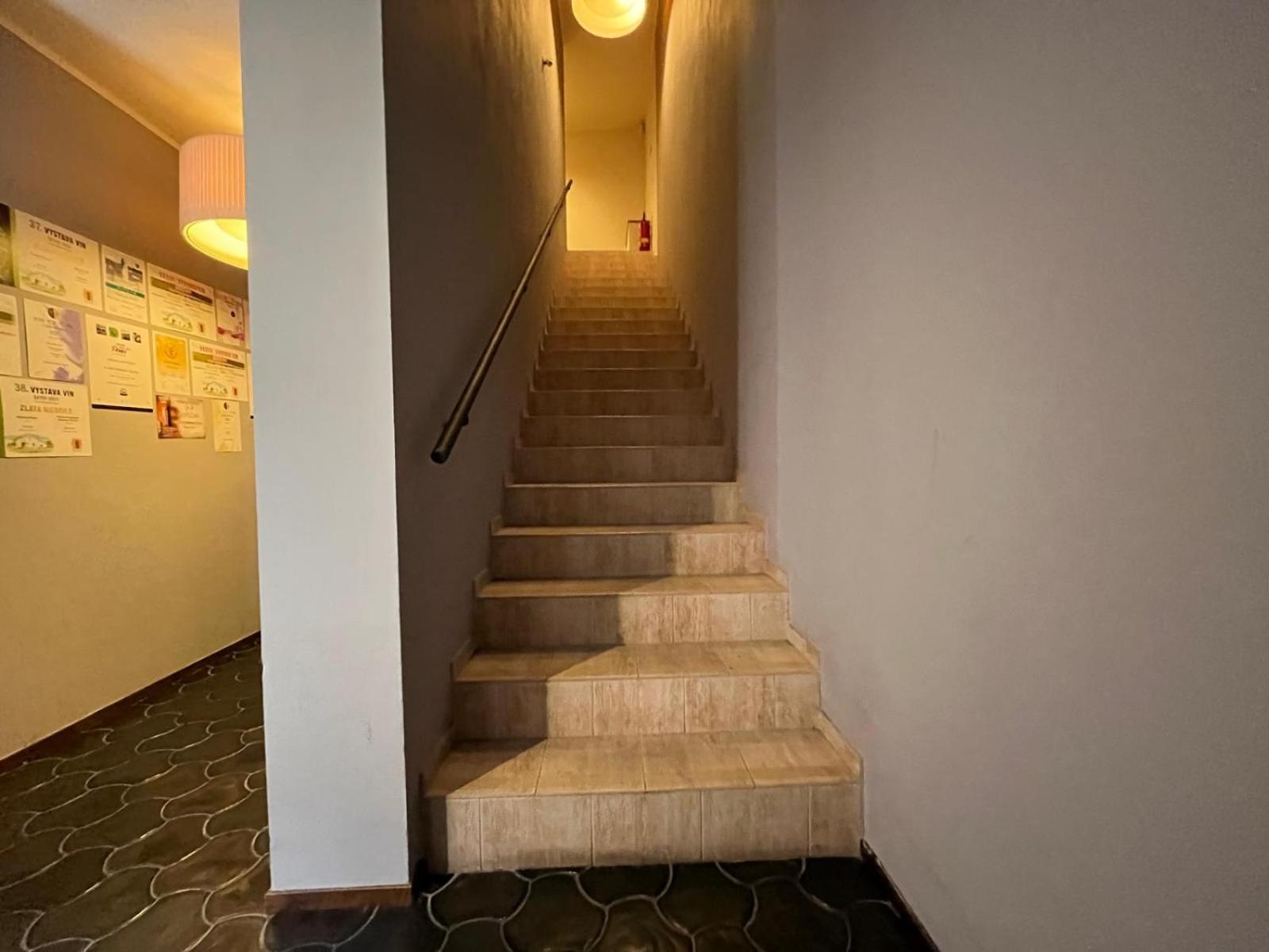 Nevinne Apartmany Kolín Extérieur photo