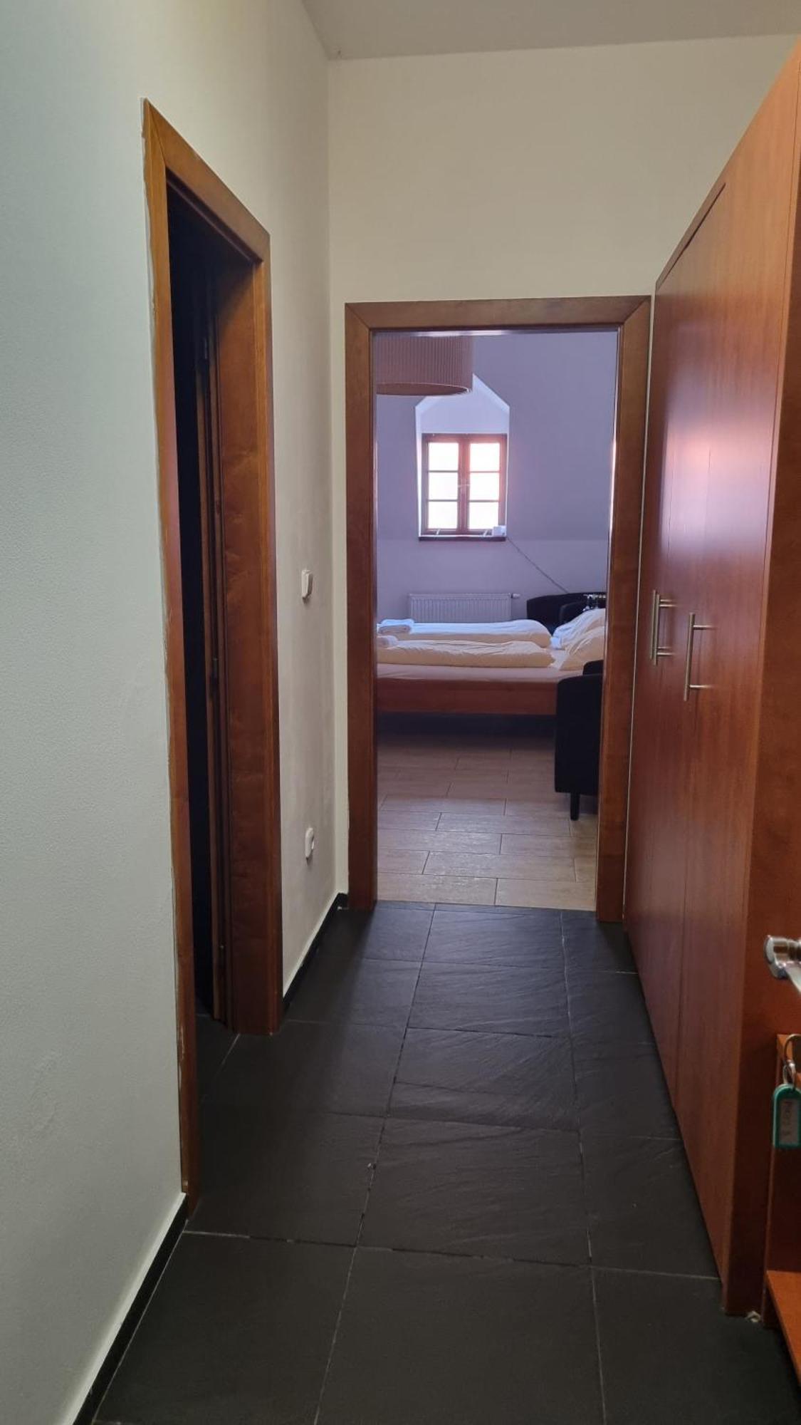 Nevinne Apartmany Kolín Extérieur photo